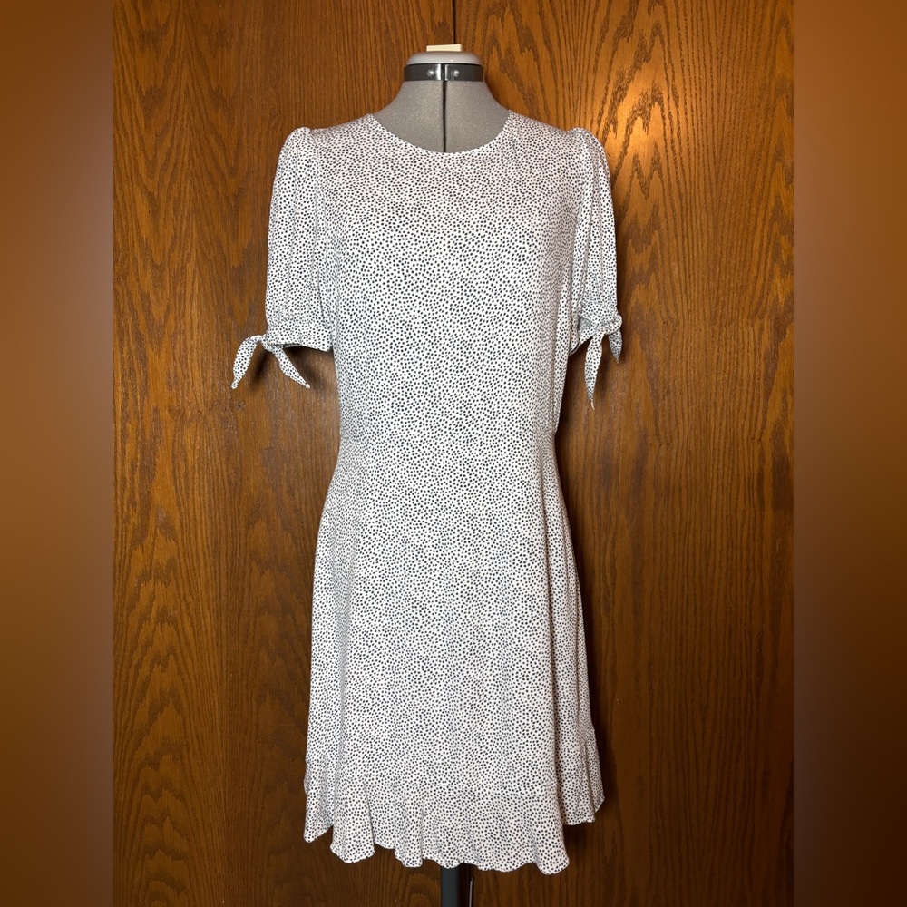 Banana Republic women’s White and Black polka dot Mini Dress - size 10